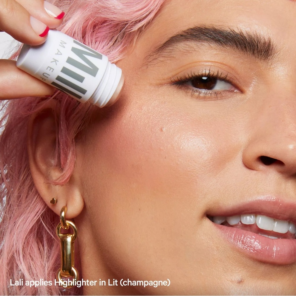 Milk ‘Lit’ Dewy Cream Highlighter Stick - Picture 5 of 10